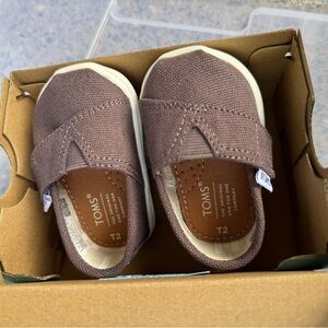 TOMS Baby Canvas Slip-On Shoes T2
